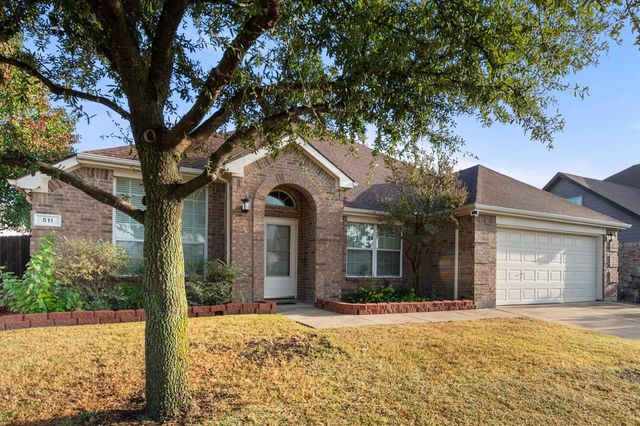511 Rocky Creek Drive, Mansfield, TX 76063