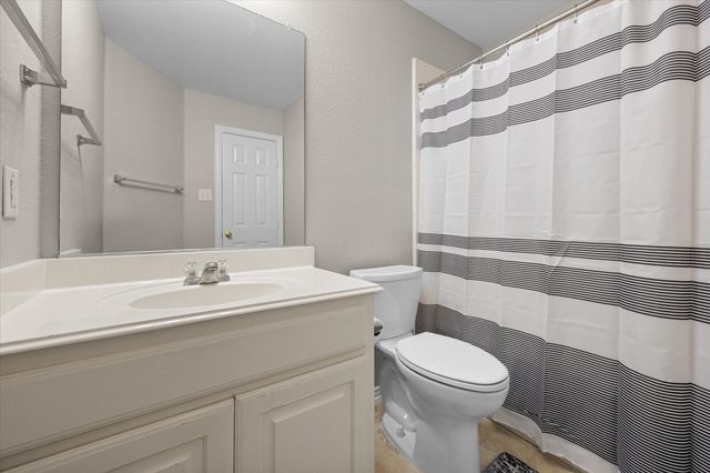 511 Rocky Creek Drive, Mansfield, TX 76063