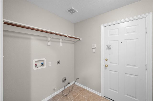 511 Rocky Creek Drive, Mansfield, TX 76063