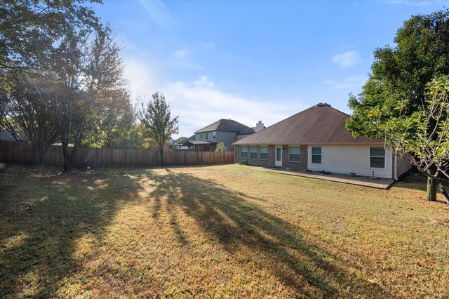 511 Rocky Creek Drive, Mansfield, TX 76063