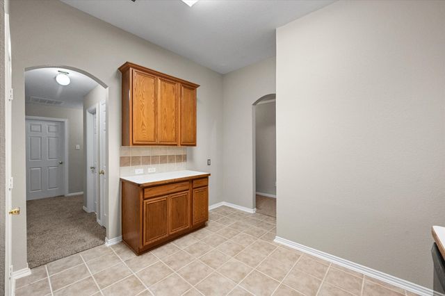 511 Rocky Creek Drive, Mansfield, TX 76063