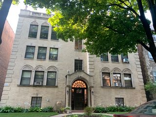 2310 W Farwell Avenue 2W, Chicago, IL 60645
