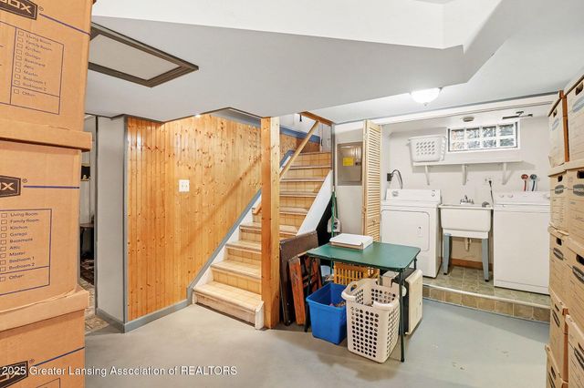 1517 Lenore Avenue, Lansing, MI 48910