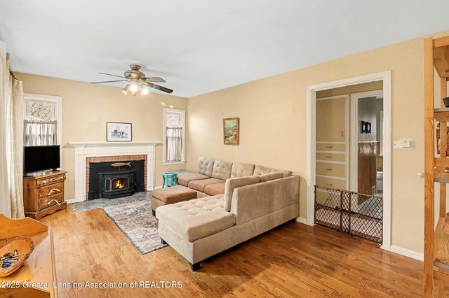 1517 Lenore Avenue, Lansing, MI 48910