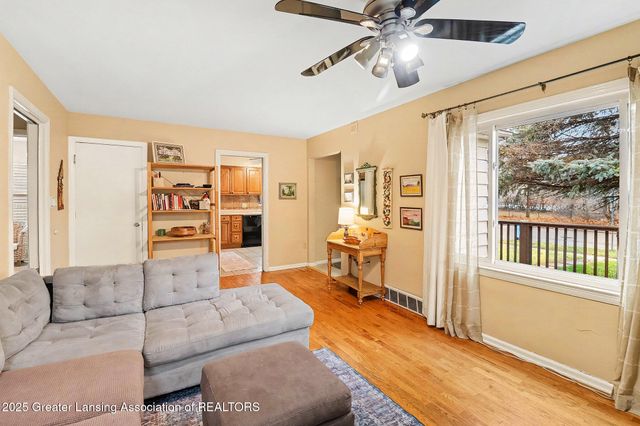 1517 Lenore Avenue, Lansing, MI 48910