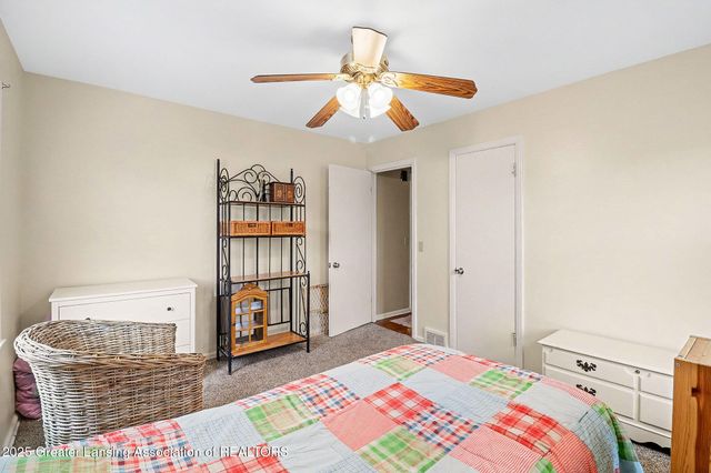 1517 Lenore Avenue, Lansing, MI 48910