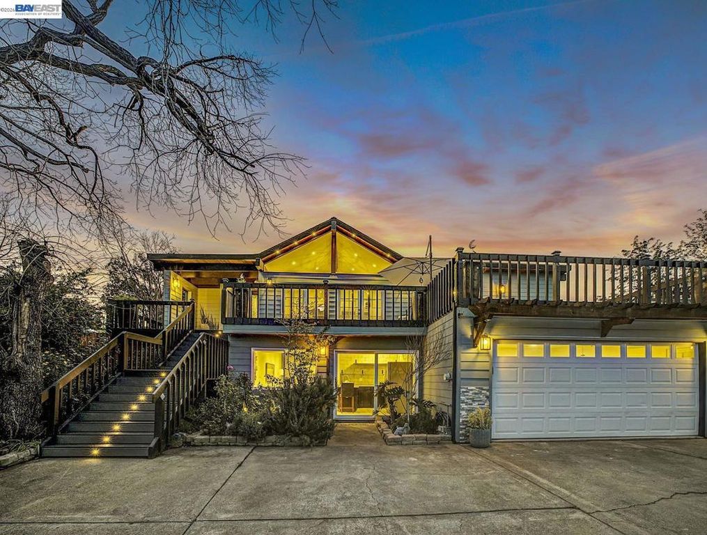 Image 1 of property listing at 19029 Carlton Ave, Castro Valley, CA 94546