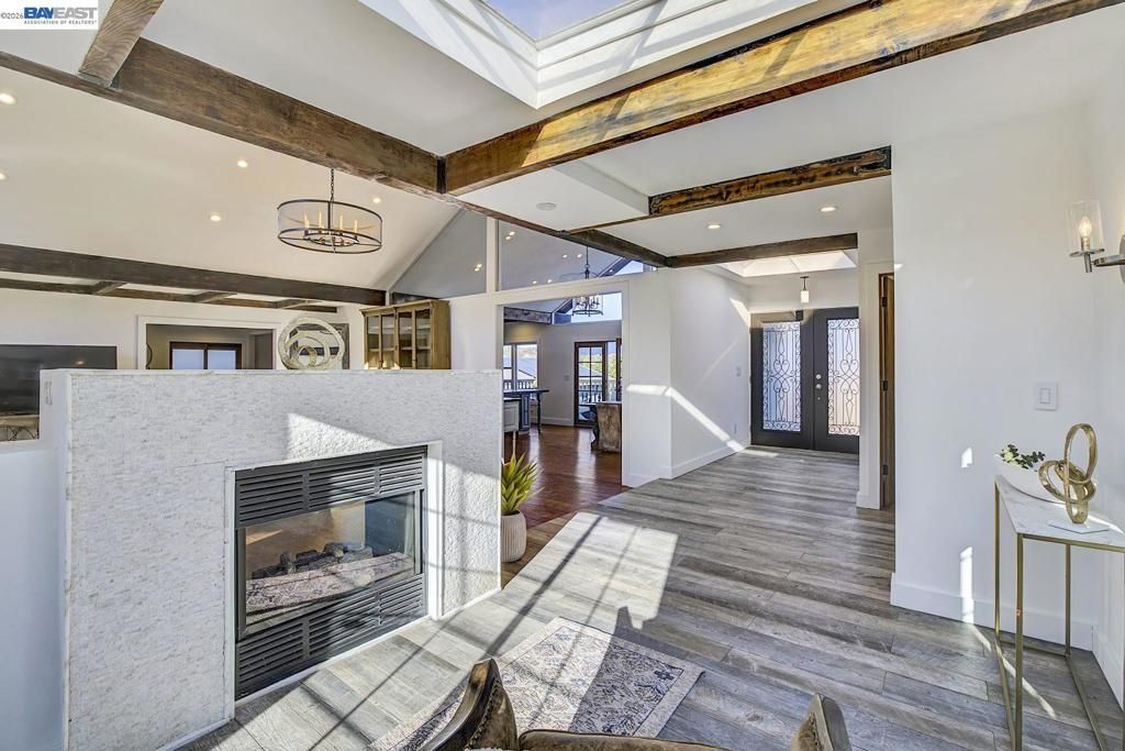 Image 11 of property listing at 19029 Carlton Ave, Castro Valley, CA 94546