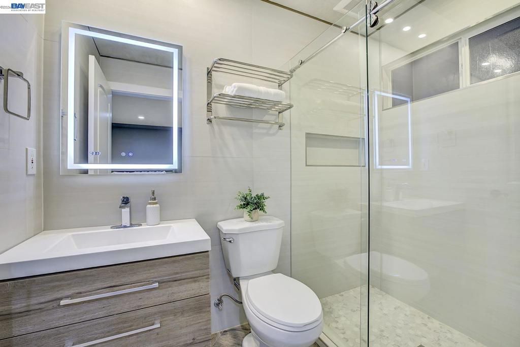 Image 30 of property listing at 19029 Carlton Ave, Castro Valley, CA 94546