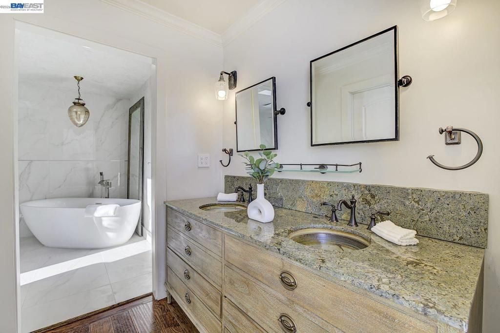 Image 37 of property listing at 19029 Carlton Ave, Castro Valley, CA 94546