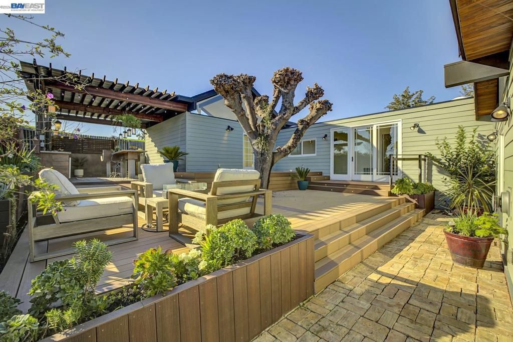 Image 54 of property listing at 19029 Carlton Ave, Castro Valley, CA 94546