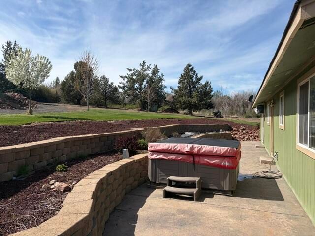 10364 SW Carol Court, Culver, OR 97734