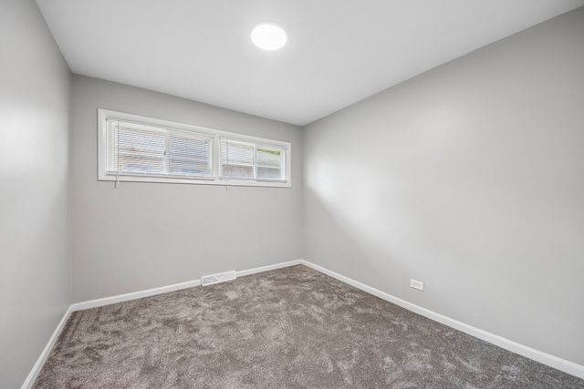 16207 Marshfield Avenue, Markham, IL 60428