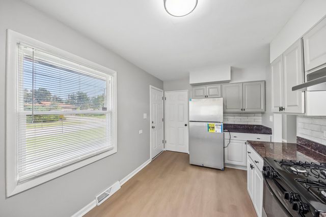 16207 Marshfield Avenue, Markham, IL 60428