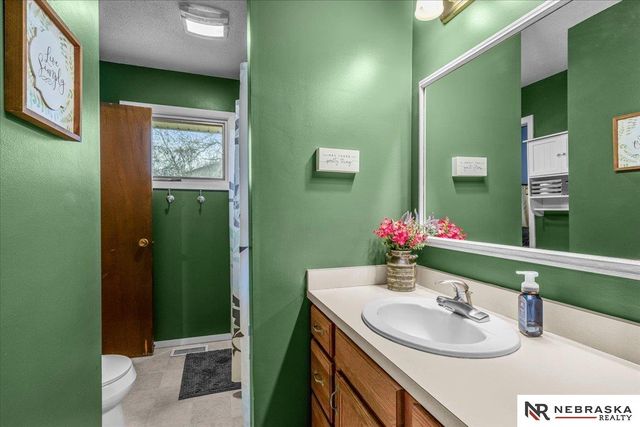 4821 S 57th Street, Lincoln, NE 68516