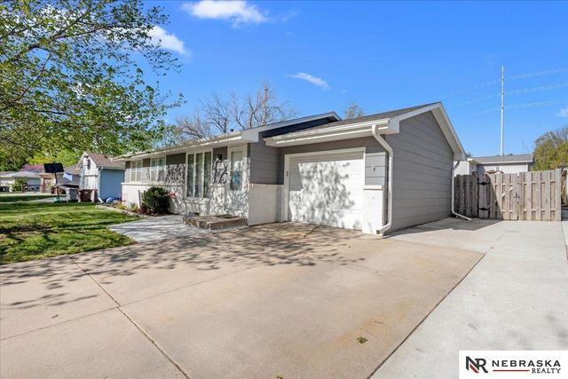 4821 S 57th Street, Lincoln, NE 68516