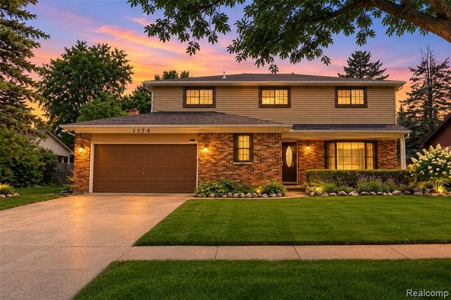 1174 Player Drive, Troy, MI 48085