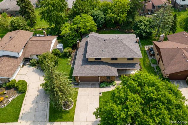 1174 Player Drive, Troy, MI 48085