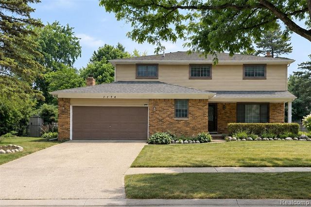 1174 Player Drive, Troy, MI 48085