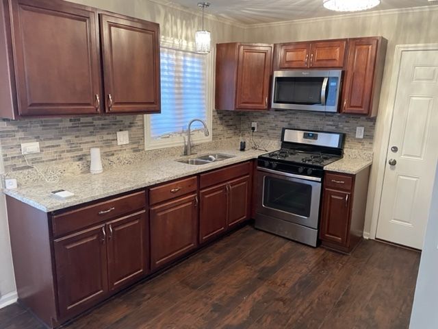16243 Clifton Park Avenue, Markham, IL 60428