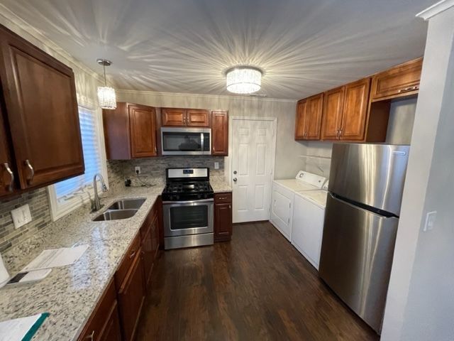 16243 Clifton Park Avenue, Markham, IL 60428
