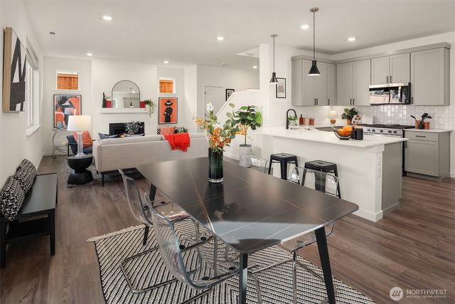 9426 S 237th Street, Kent, WA 98031