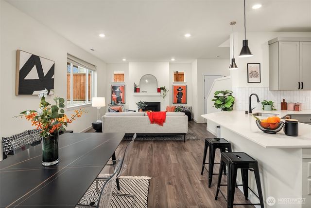 9426 S 237th Street, Kent, WA 98031