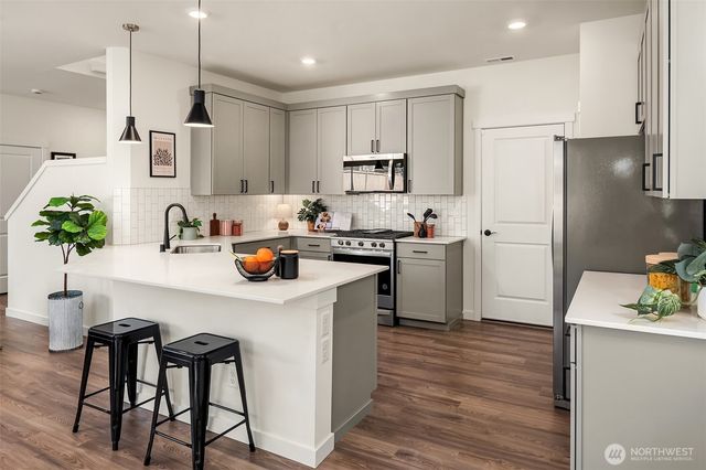 9426 S 237th Street, Kent, WA 98031