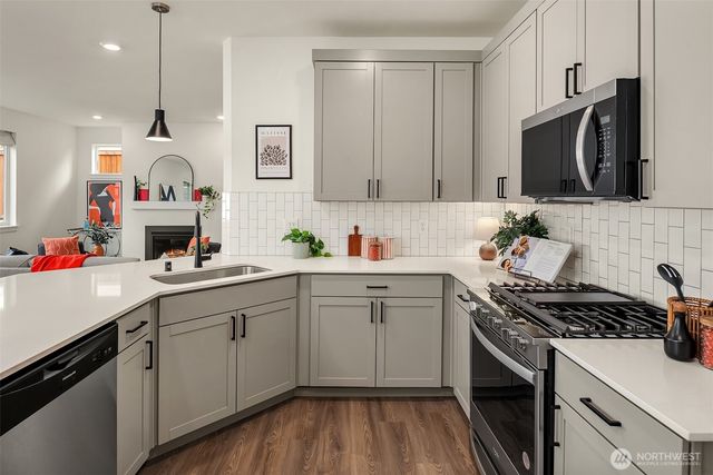 9426 S 237th Street, Kent, WA 98031