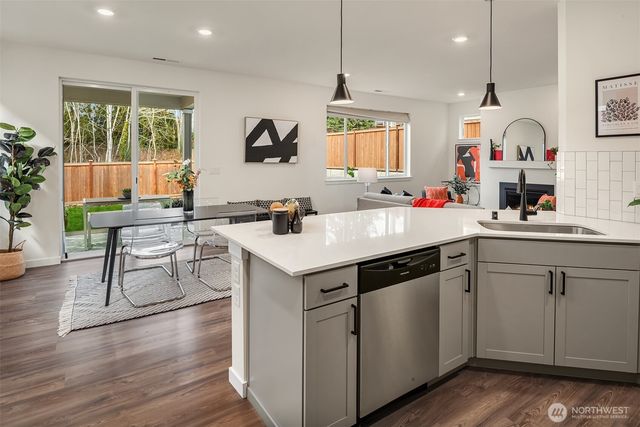 9426 S 237th Street, Kent, WA 98031