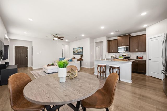 106 Doc Johns DR, Hutto, TX 78634