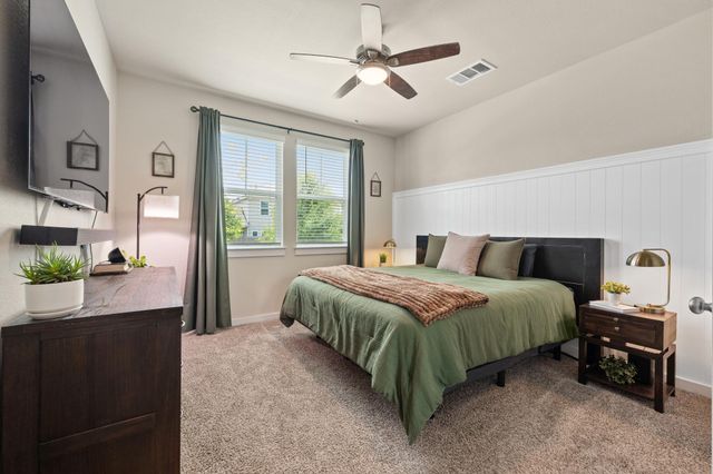 106 Doc Johns DR, Hutto, TX 78634