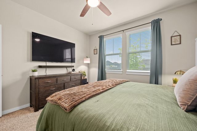 106 Doc Johns DR, Hutto, TX 78634