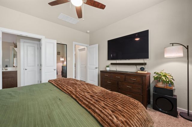 106 Doc Johns DR, Hutto, TX 78634