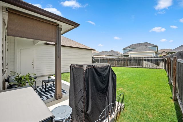 106 Doc Johns DR, Hutto, TX 78634