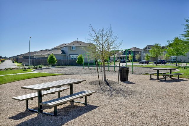 106 Doc Johns DR, Hutto, TX 78634