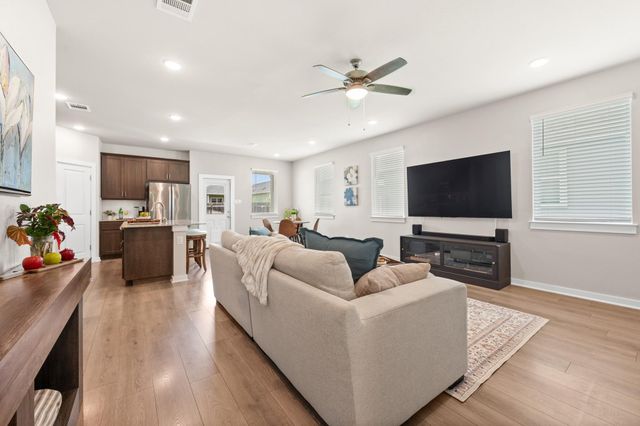 106 Doc Johns DR, Hutto, TX 78634