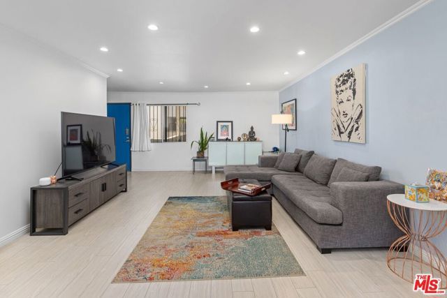 12801 Moorpark Street 206, Studio City (los Angeles), CA 91604