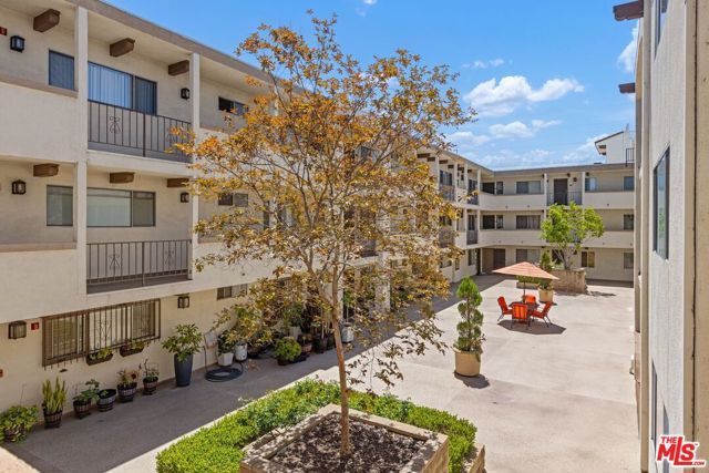 12801 Moorpark Street 206, Studio City (los Angeles), CA 91604