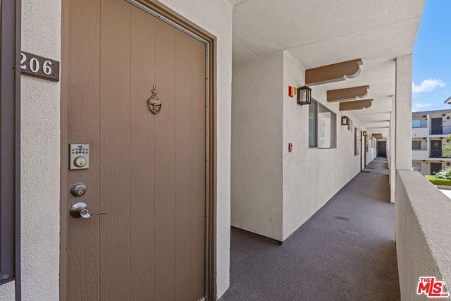 12801 Moorpark Street 206, Studio City (los Angeles), CA 91604