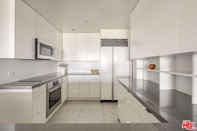 10724 Wilshire Boulevard 712, Los Angeles, CA 90024