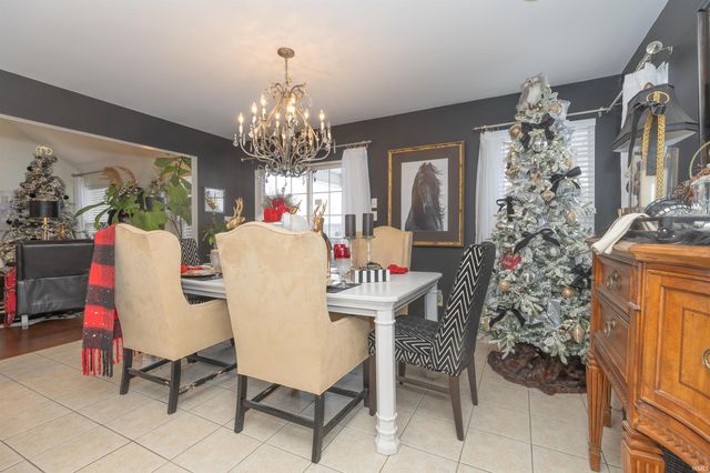 2904 Laura Lynn Lane, Newburgh, IN 47630