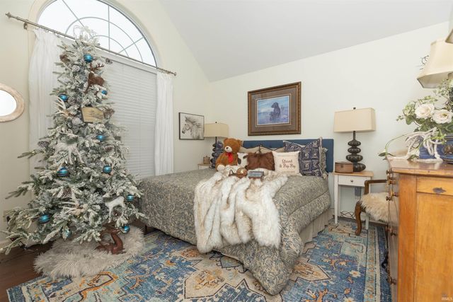 2904 Laura Lynn Lane, Newburgh, IN 47630