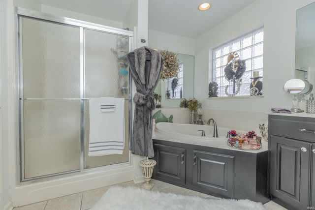 2904 Laura Lynn Lane, Newburgh, IN 47630