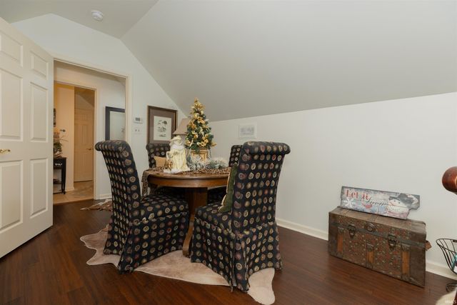 2904 Laura Lynn Lane, Newburgh, IN 47630