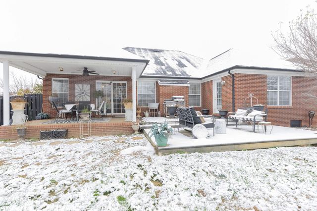 2904 Laura Lynn Lane, Newburgh, IN 47630