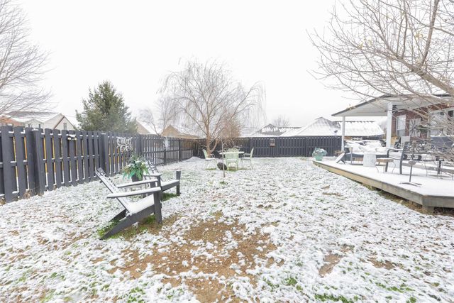 2904 Laura Lynn Lane, Newburgh, IN 47630