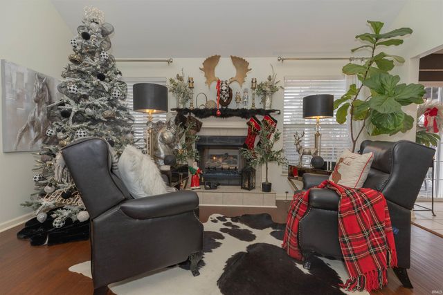 2904 Laura Lynn Lane, Newburgh, IN 47630