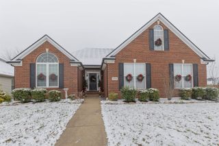 2904 Laura Lynn Lane, Newburgh, IN 47630