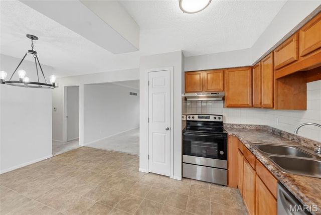 773 Delray Drive D, St Peters, MO 63376